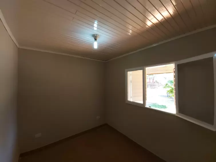 CÓMODA CASA 3 DORMITORIOS EN ALQUILER